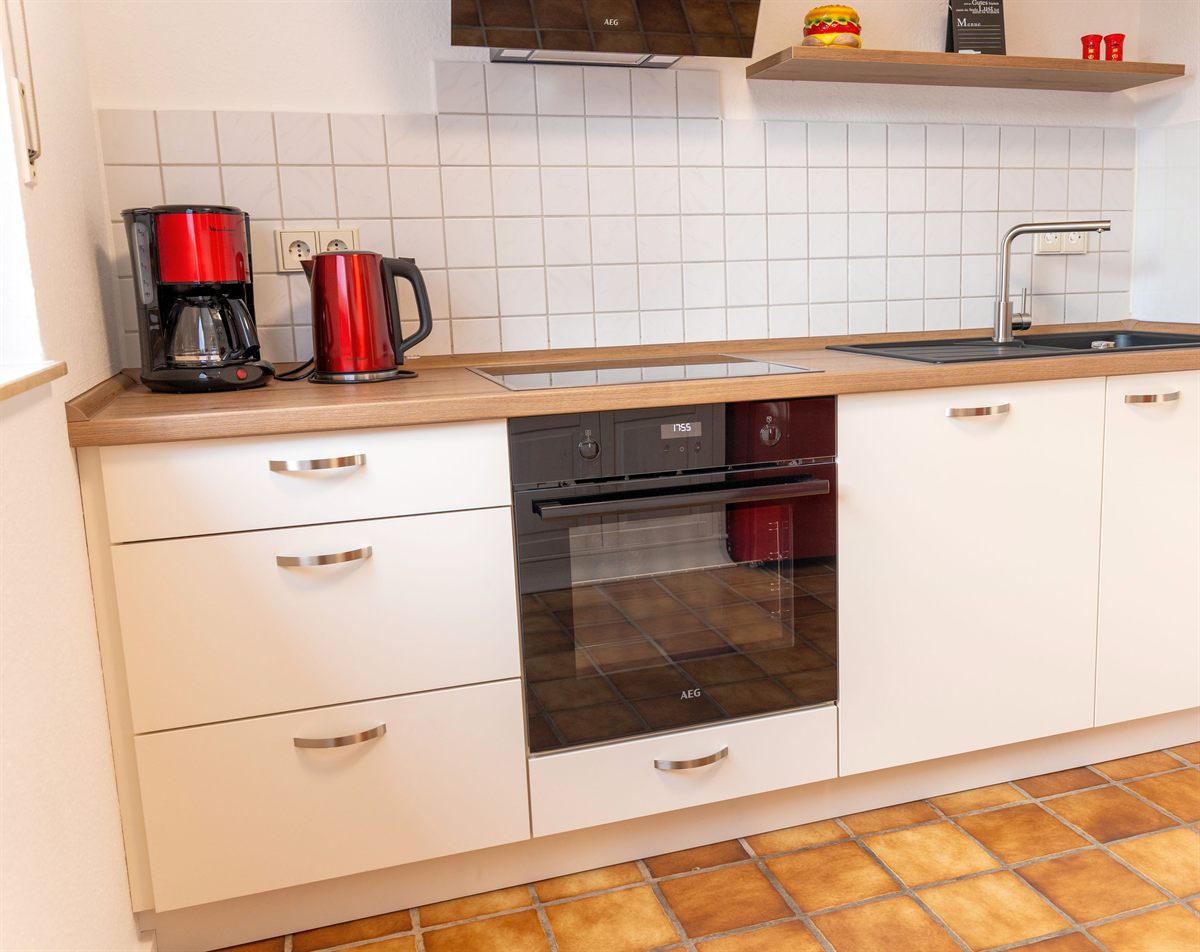 Voll ausgestattete Küche der Ferienwohnung Lindlar
